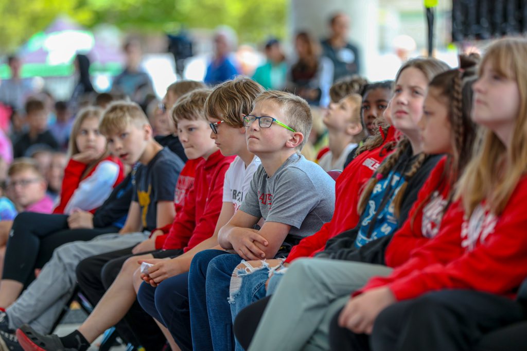 Amazing to see such interest in today's showing of 'Beyond Their Years' at the Jolt Credit Union Event Park as part of School Day presented by @SVSU! 

#MemorialCup | @CarnegieInit