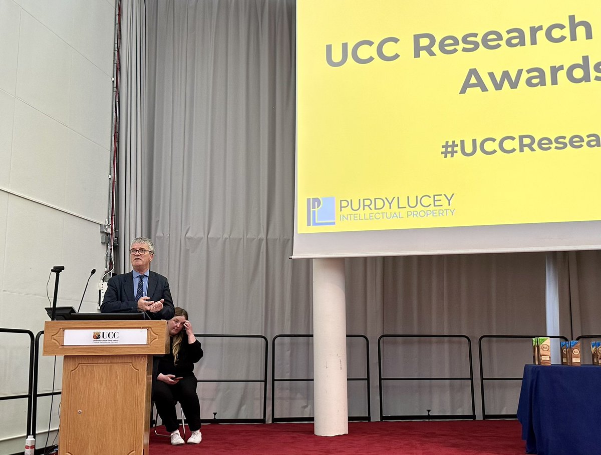 President @johbees calls out the importance of interdisciplinary research in driving impact in @ucc & globally Also he makes poignant reference to our late colleague Prof Chris Williams too @UCCResearch #uccresearchawards