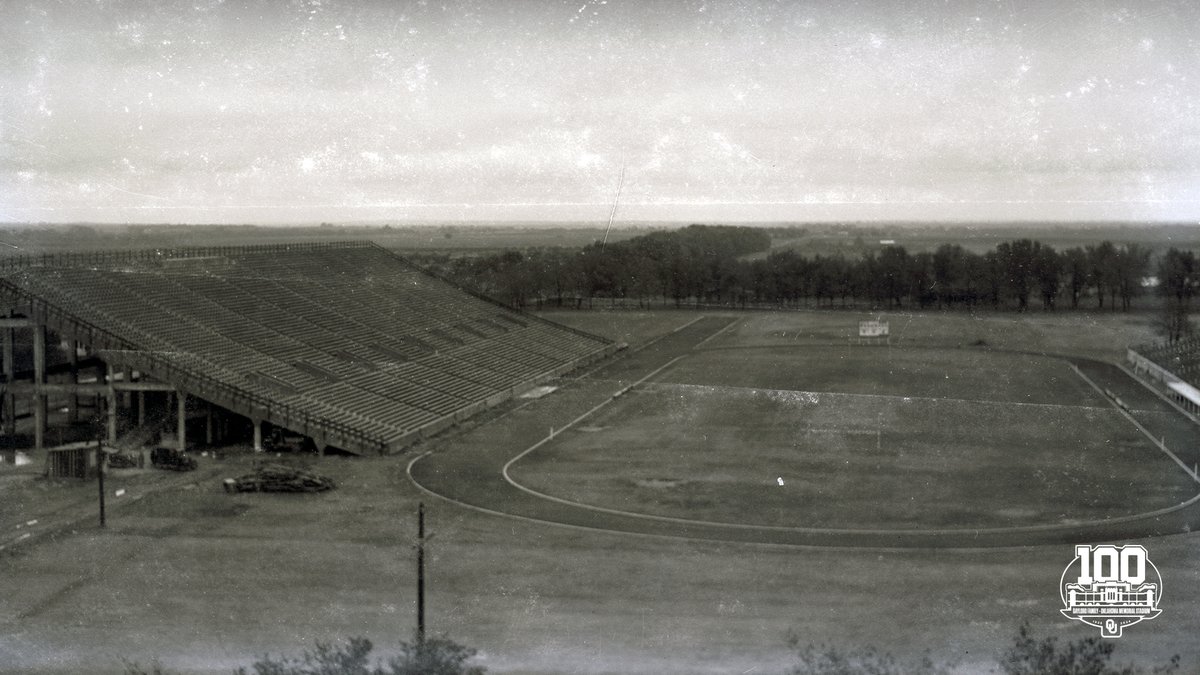 𝐒𝐭𝐚𝐝𝐢𝐮𝐦 𝐒𝐜𝐫𝐚𝐩𝐛𝐨𝐨𝐤 9️⃣3️⃣ » Oct. 27, 1928 | OU beats Kansas State 33-21 before a record crowd of 15,000 in a game that marked the opening of the east side stand at Memorial Stadium. Running back Bus Haskins scored three TDs in the game. #GFOMS100
