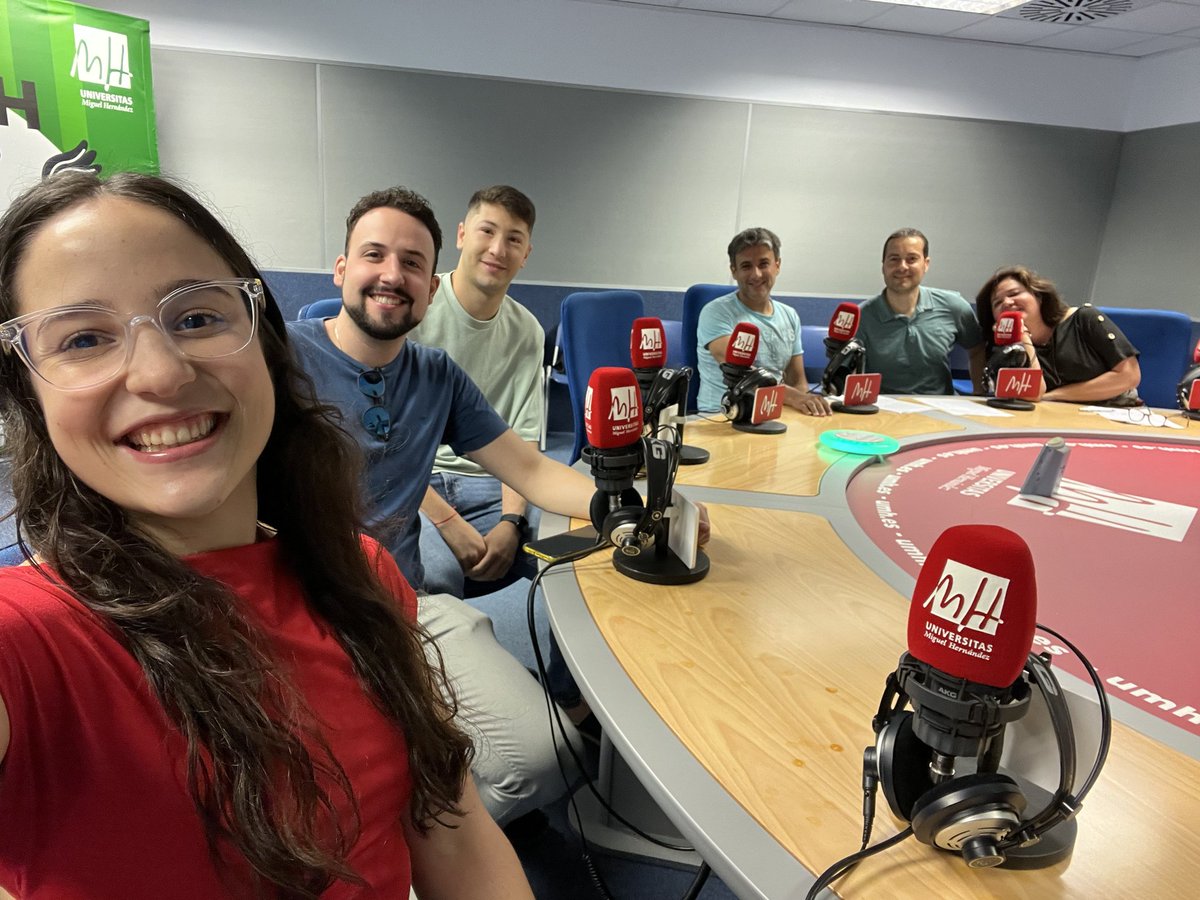 Programa especial "Poesía, Deporte y Psicología", "Informativos UMH"
radio.umh.es/2024/05/29/pro…