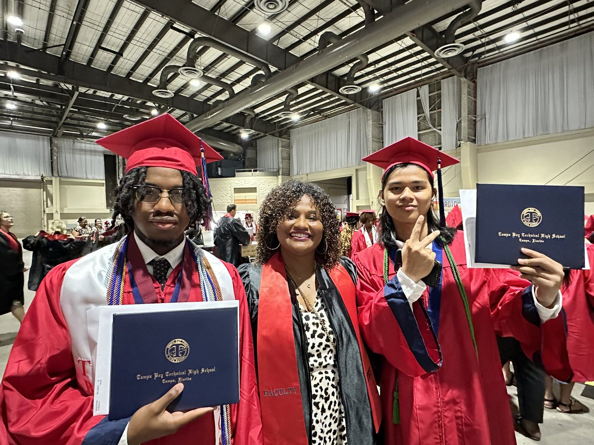 HillsboroughSch's tweet image. “You are here today, Titan class of 2024, because you kept your eyes on the prize and you persevered. This day signifies accumulation of many years of study, practice, and personal growth.” 
- Principal Ernestine Woody-Bethune
Once a Titan, always a Titan! 
#TechTechTech