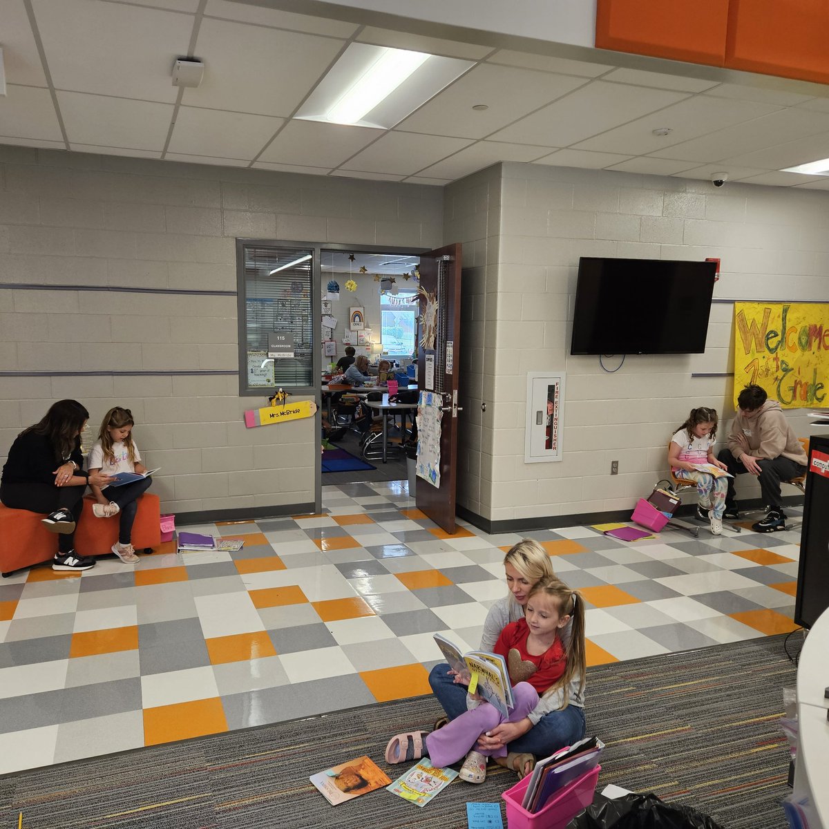 Mrs. Weber tweet media