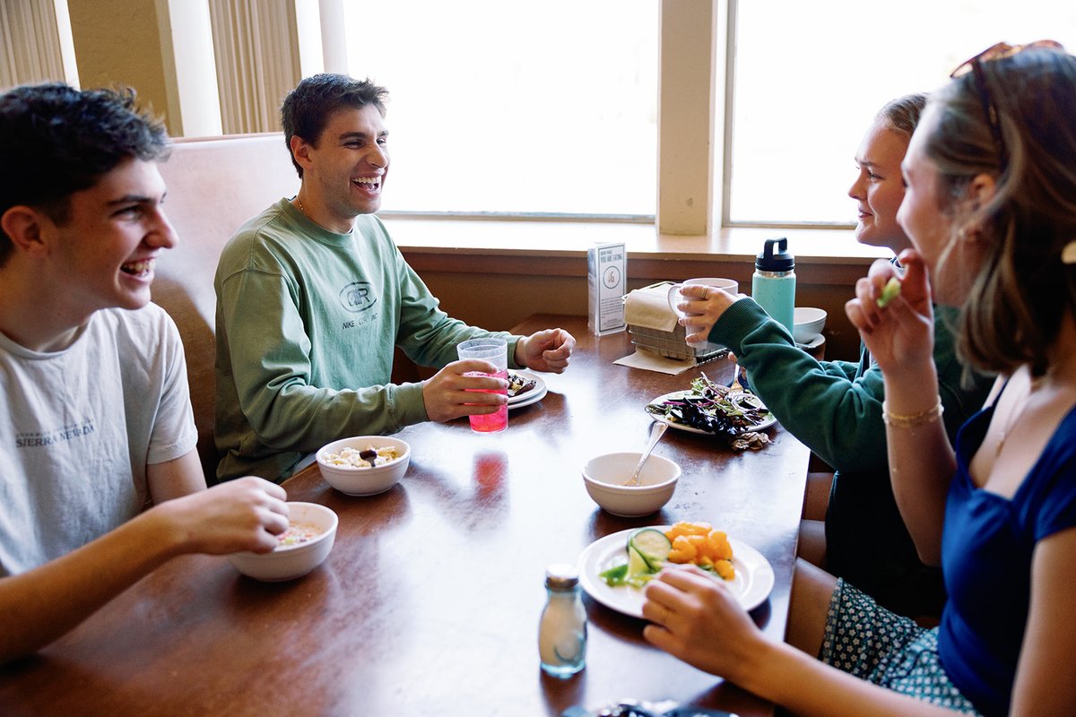 gordoncollege's tweet image. Picture yourself known, grown and prepared. 🏞️  Deposit by June 1 and #learntothrive 📸