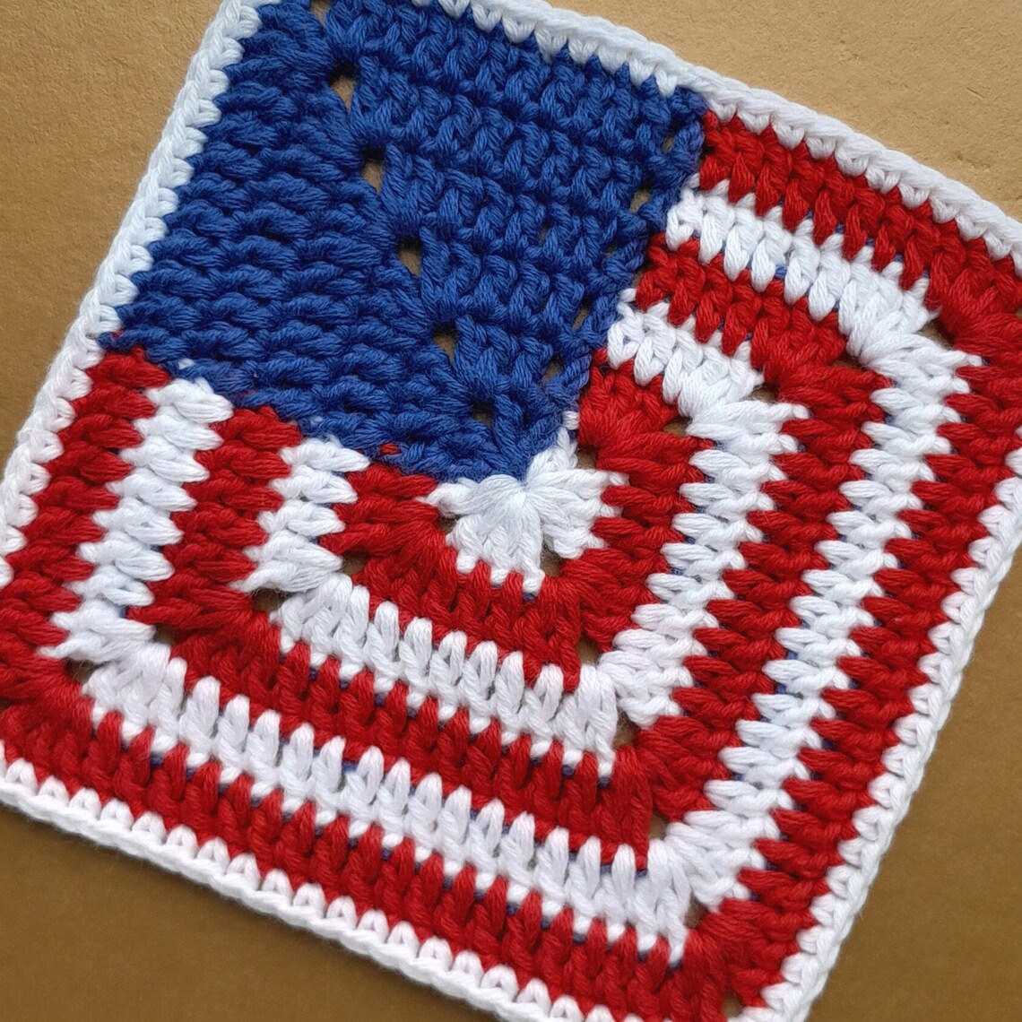 Granny Square American Flag Pattern, Patriotic Granny Square Pattern
etsy.com/listing/168480…

#Etsy #EtsyShop #EtsySeller #EtsySocial #crochet #GrannySquarePattern #crochetpattern #CrochetPatterns #grannysquare #grannysquares #crocheter #crocheting #crochetideas