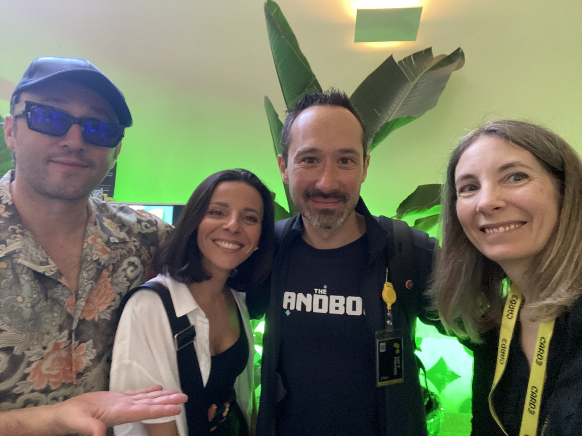 Proof of Sebs (get it? ;)) with <a href="/eleonorabrizi/">Eleonora Brizi 刘诺</a> <a href="/flakoubay/">Fanny Lakoubay</a> <a href="/borgetsebastien/">Sebastien 🏞</a> <a href="/agoriamusic/">{agoria}</a> <a href="/100collectors/">100 collectors</a>