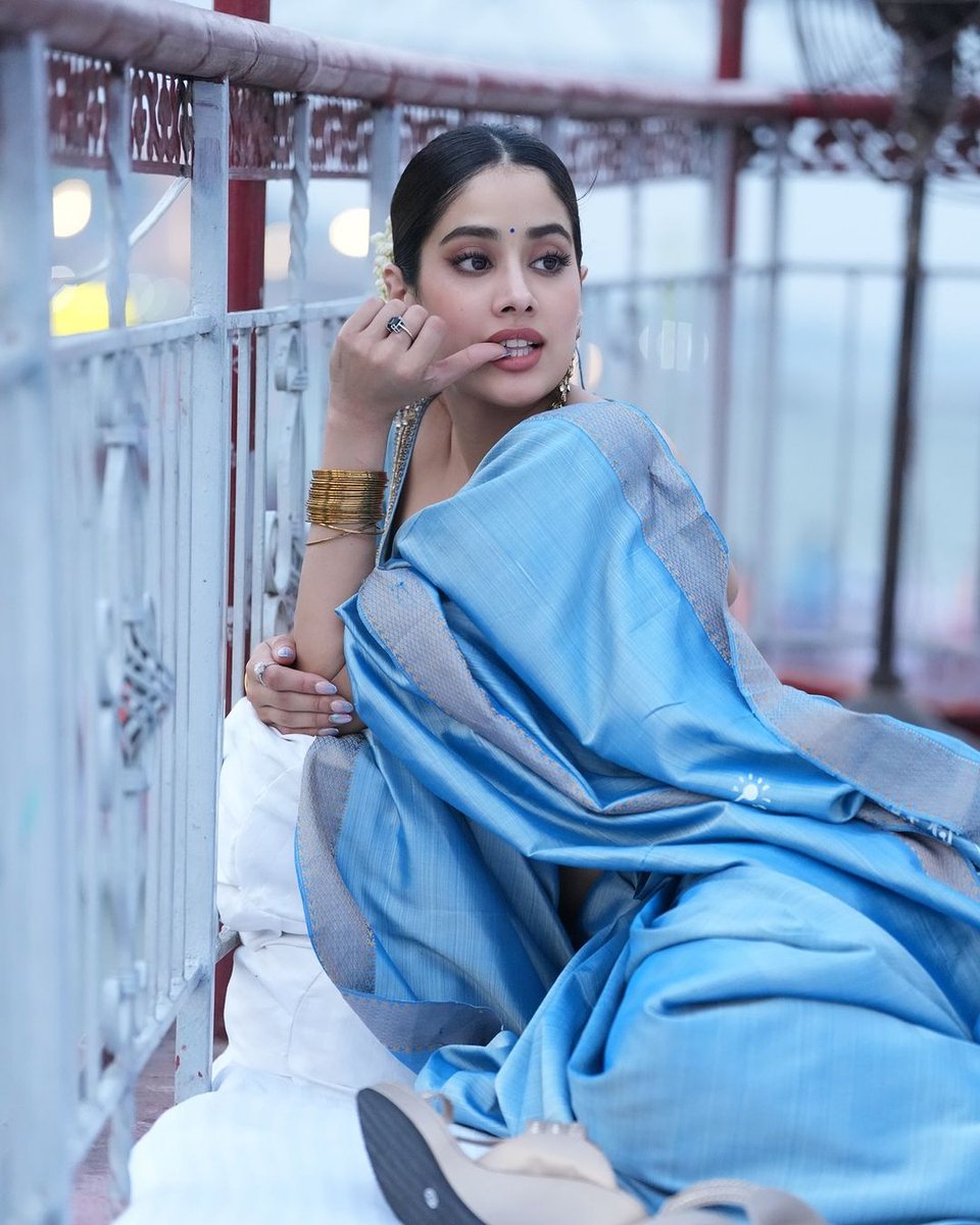 Janhvi Kapoor 💙

#Janhvi #JanhviKapoor