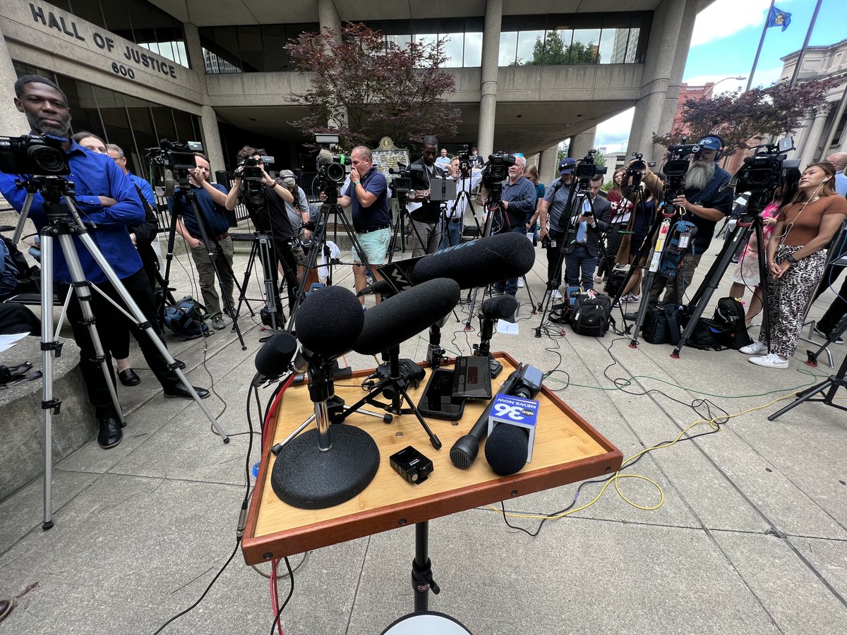 Scottie Scheffler’s attorney Steve Romines speaking to media after the charges against the golfer were dismissed @WHAS11