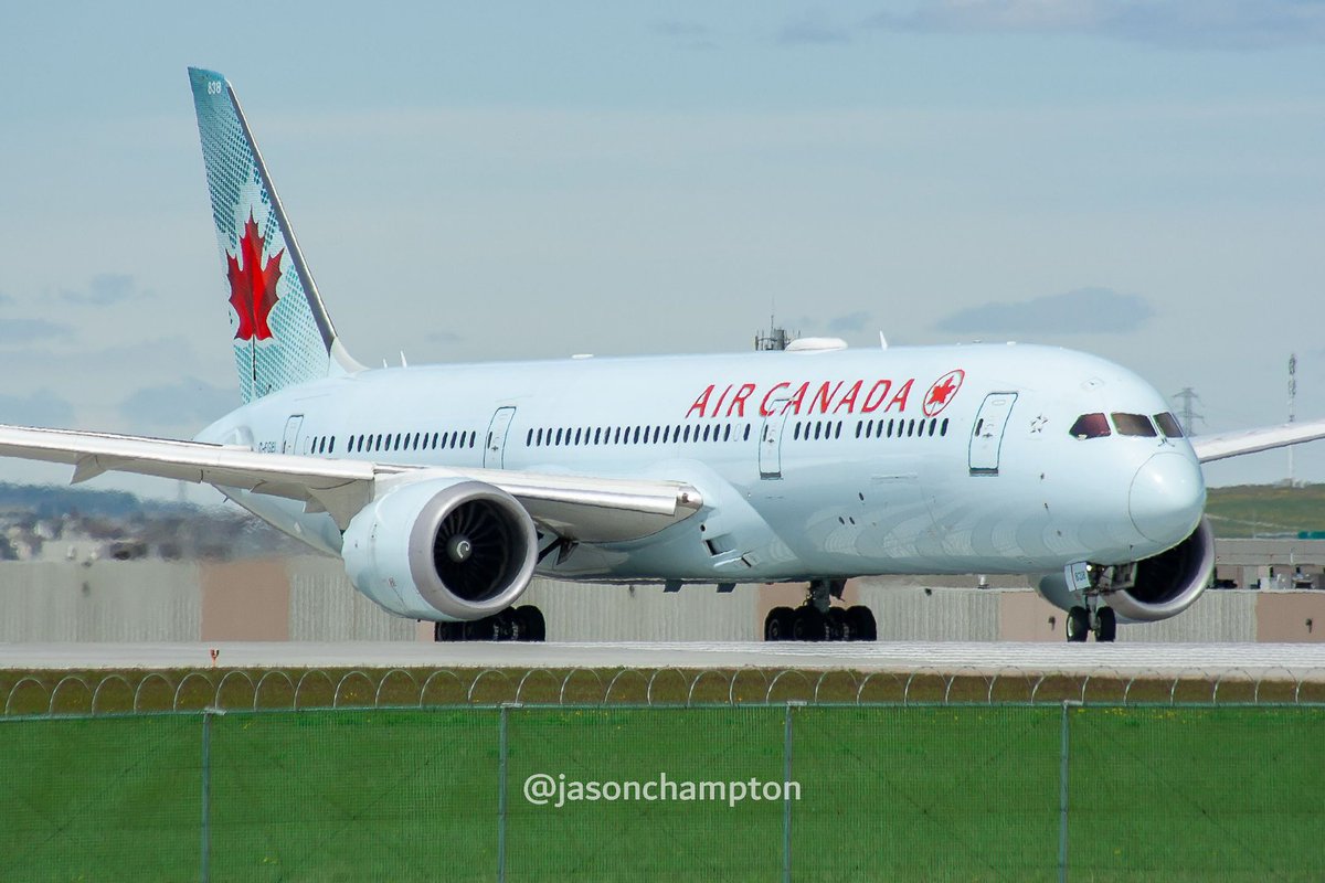 Air Canada
Boeing 787-9 Dreamliner 
Reg. C-FGEI
Calgary International Airport (YYC)

#yyc #avgeek #aviation #aviationlovers #aviationphotography #aviationdaily #planespotter #planespotting #photography #boeing #dreamliner #aircanada