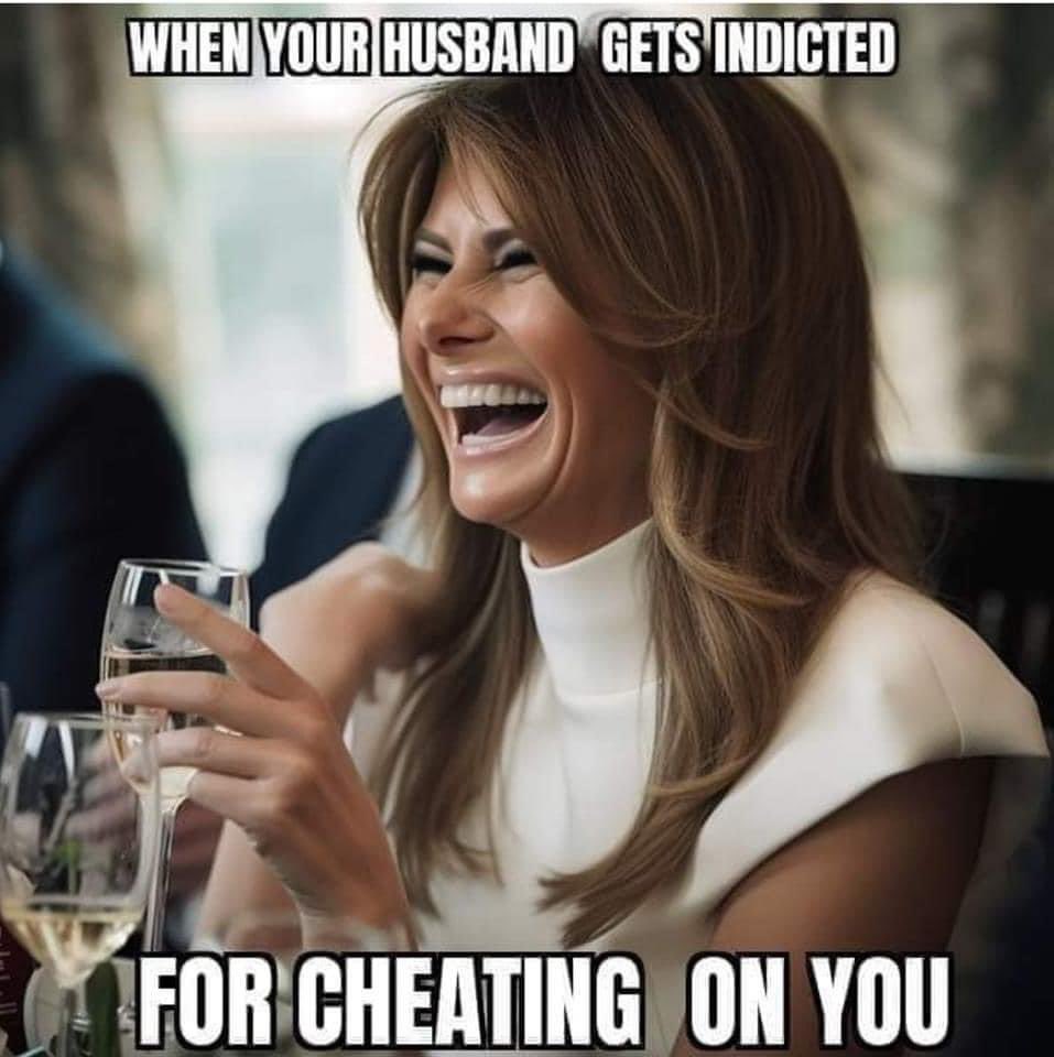 Melania trump on #VerdictWatch right now. #trumptrials #trumpcrimefamily