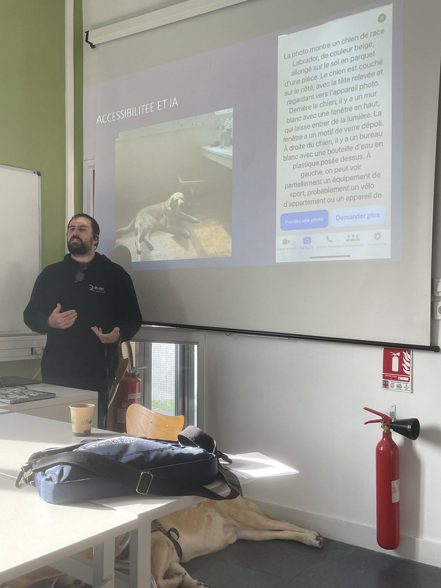 Hier, nous avons reçu Kevin Derome pour discuter de l’#IA et de l’#Accessibilité, en particulier comment Gemini Pro Vision l’aide à décrire son environnement en tant que personne aveugle. 👨‍🦯💡