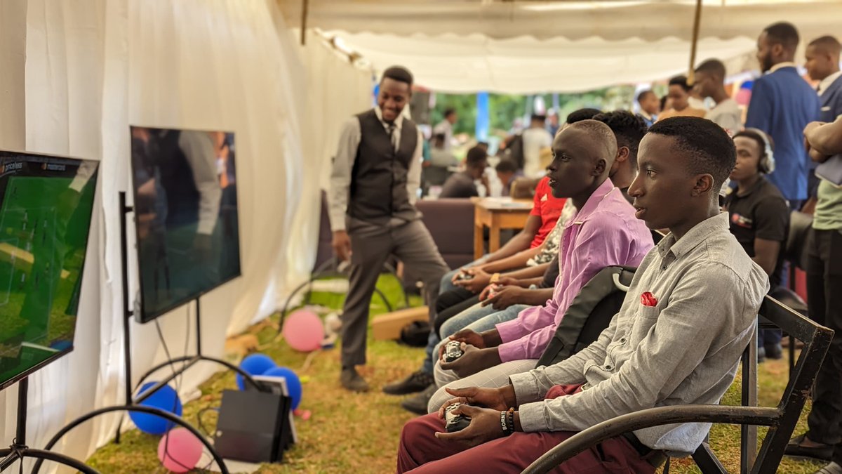 University ICT Services (UIS) tweet media