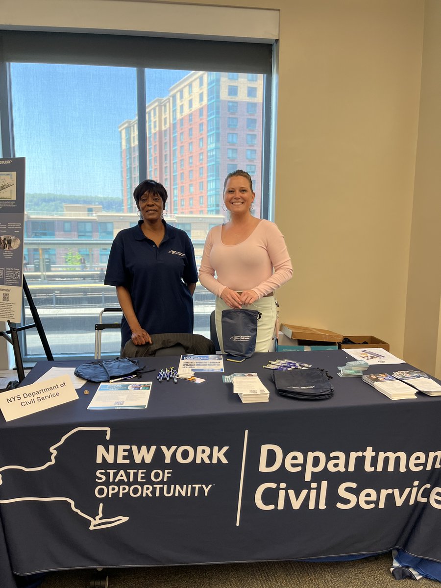 Hey New York City! Say hello to #TeamCivilService at the Diversity Employment Day Career Fair tomorrow!

📅 May 31, 11am - 3pm

📍 Fairfield Inn & Suites New York Manhattan

🔗 cs.ny.gov/scheduler/view…

#CareerFair #jobFair #NYSJobs