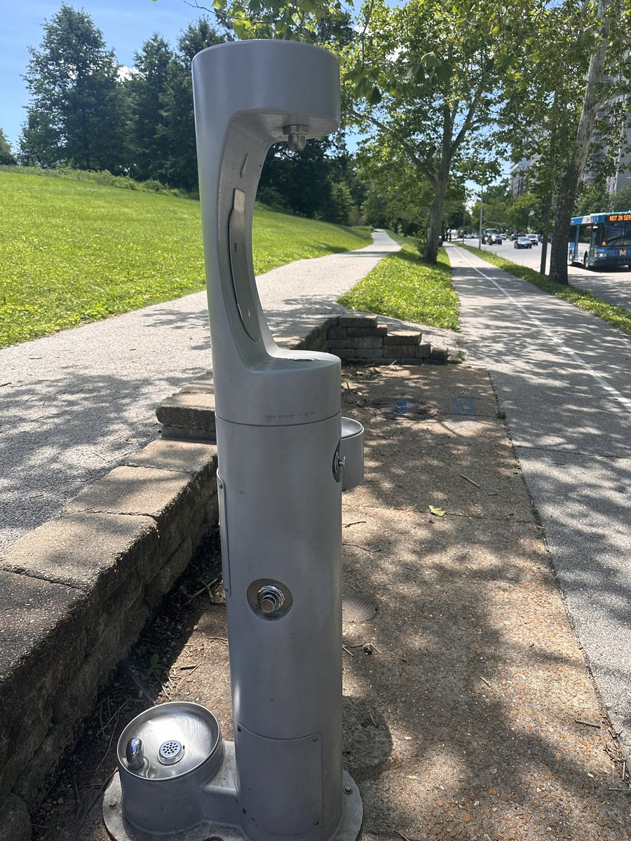 In #forestpark in #stl and water fountains are everywhere. The #beltline needs to take notes and #atl needs more water on the path cuz I get thirst and I’m sure dogs n everyone else does too when #walking and #biking. #waterislife #swagmode