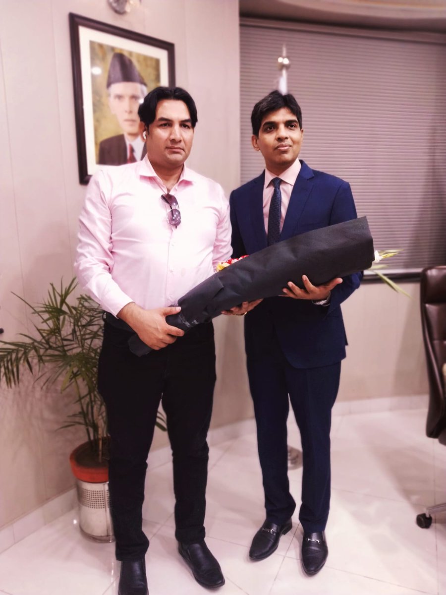 RashidNasrulah's tweet photo. آپ دوستوں کی عزت افزائی کا شکریہ !! مسلم لیگ ن کے کارکنان ایک خاندان کی طرح بن چکے، الحمدلله https://t.co/hquG07MDuM