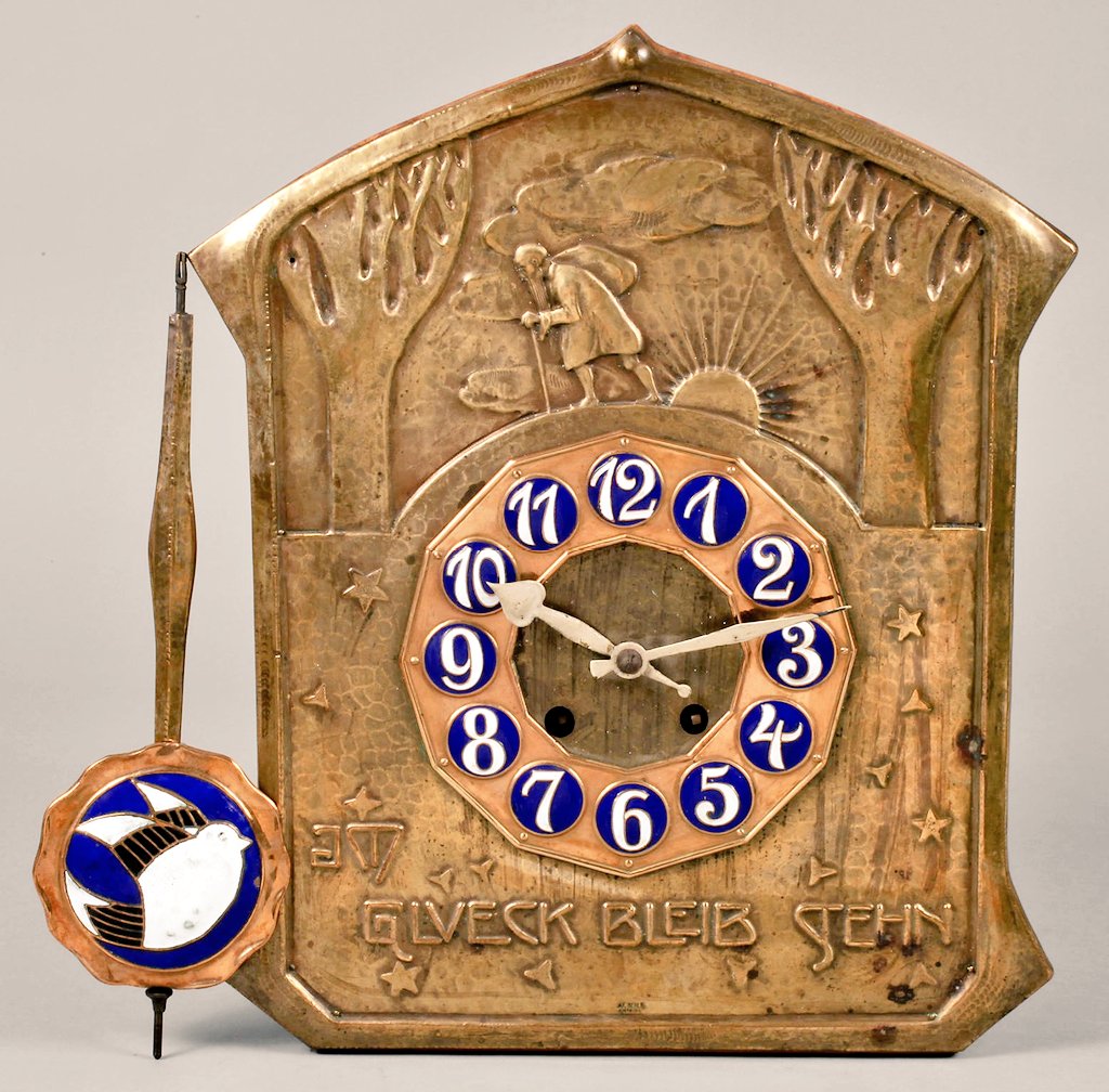 Wonderful Jugendstil clock from 1905 with German text: 'Im Glück bleib stehn', which translates more or less as: 'In happiness, stand still.'