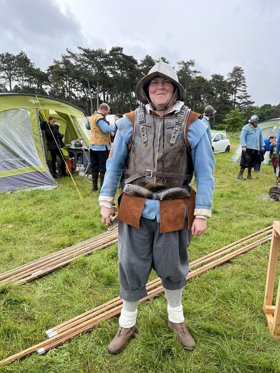 Got to be both a “lady” and a pikeman this weekend with @joinLordGrey at Scampston Hall this weekend. Wonderful weekend as always. #reenactment #17thcentury #englishcivilwar @Sealed_Knot