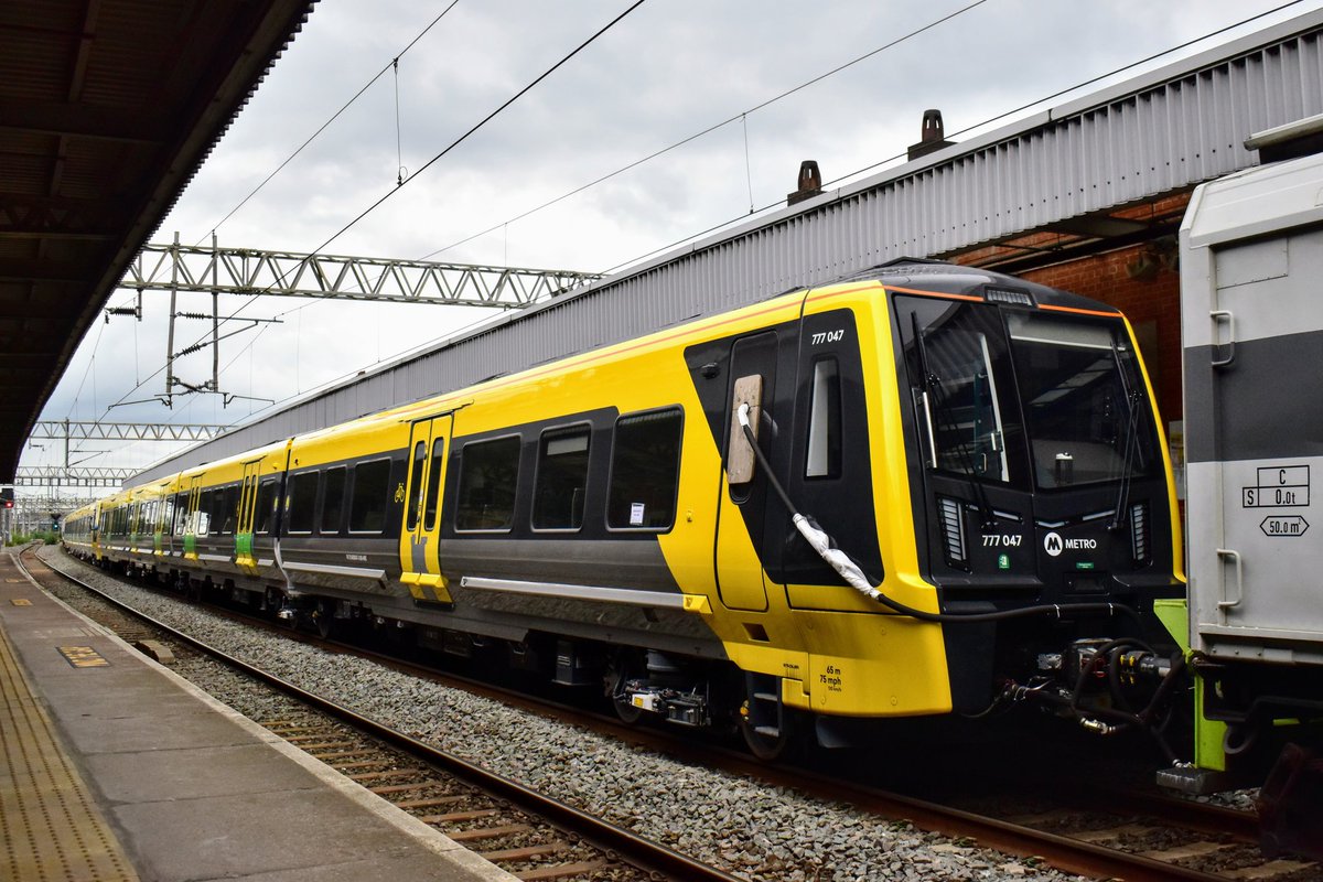 Still in their base blue undercoat from their time in service with East Midlands Railway, 43423 and 43467 pass cautiously through Nuneaton after a 'trespass incident' at the station, towing 777033 and 777047 on 6Q77 Wembley Receptions 1-7 to Walton Old Jn M.S.C Sidings.