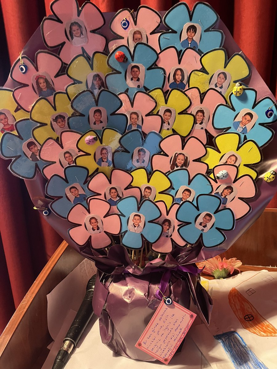 ygmurbs's tweet photo. Başarı yolunuzdan ayrılmasın çiçeklerim 🌸 https://t.co/twoPj0Mcic