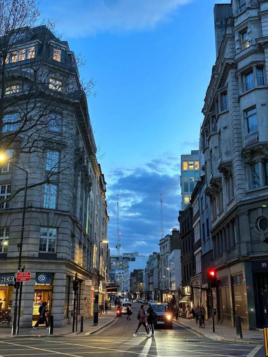 anna124_anna's tweet photo. Evenings are made for cozy moments🌌🫶 https://t.co/o5rkHnucDQ