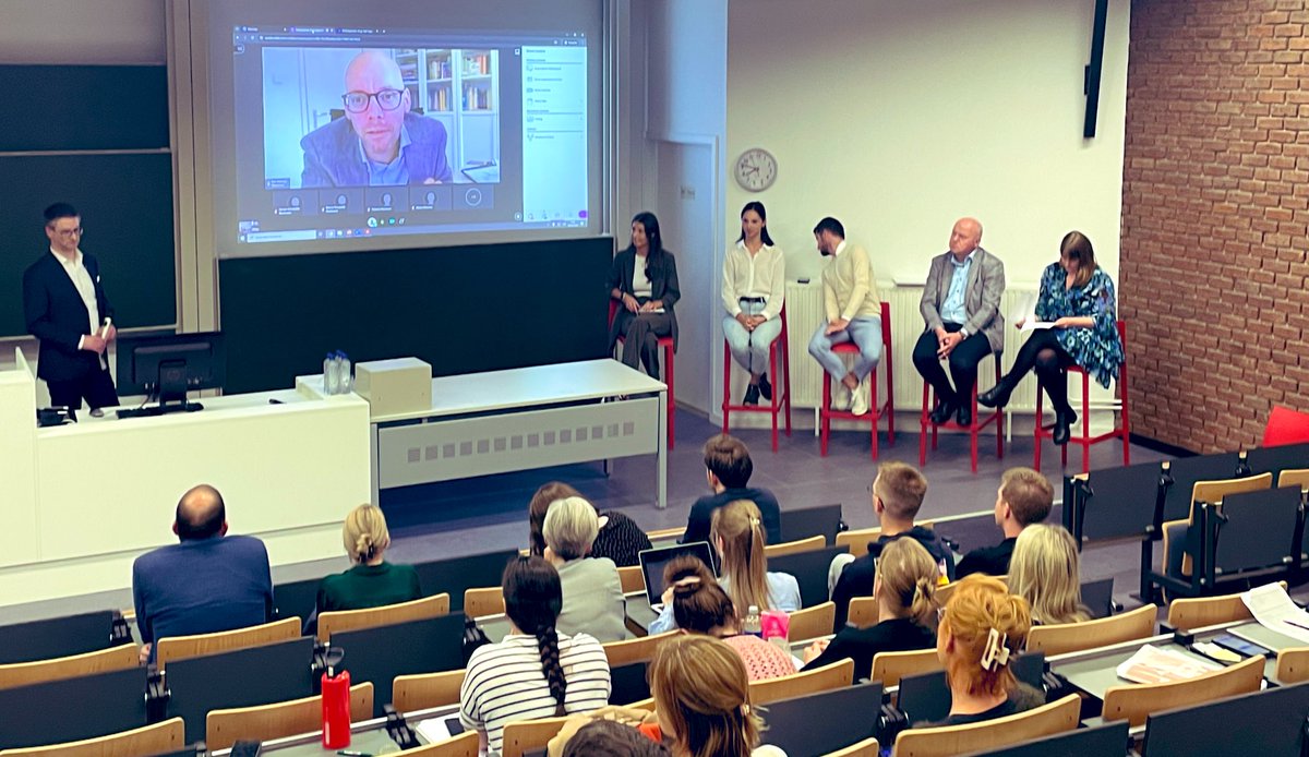 Geïntegreerde zorg en welzijn of netwerkzorg verkleint de ongelijkheid in de gezondheidszorg? Studenten in debat met experten en met elkaar.