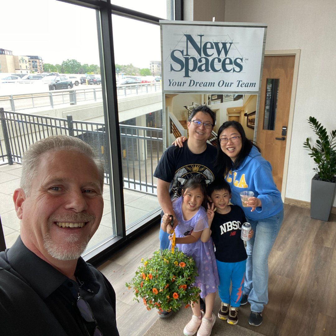 Thank You to Our Amazing New Spaces Ambassadors!

We hope you enjoyed the beautiful floral arrangements we provided! It's a small way for us to say thank you for being a valued partner of New Spaces.

Swipe to find some photos from the event.