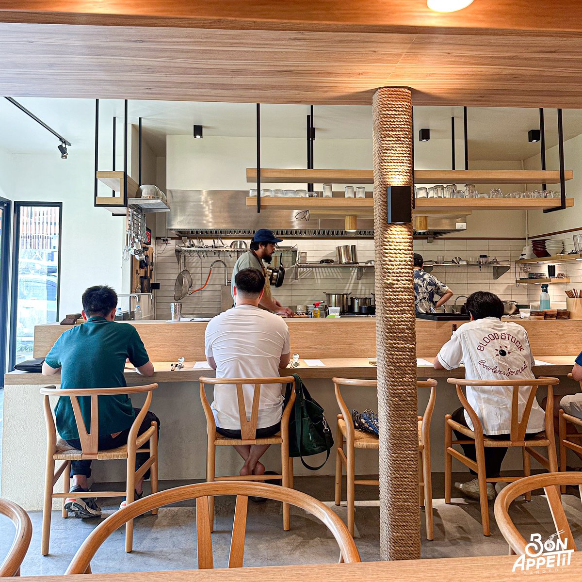 bon_appetitbkk's tweet photo. ตอนนี้ได้ข่าวว่าคิวเต็มไปยาววว และน่าจะเปิดให้จองใหม่ทาง LINE @ 
นี่พูดแล้วน้องอยากกินอีกเลย ประทับใจมากกกกก🥹 สมัครเป็น fc เชฟเลยค่ะ✨

ปล. ร้านเคยใช้ชื่อเก่าว่า Slurpbrothers เมื่อก่อนจะเปิดเป็น pop-up แต่ตอนนี้เปิดเป็นร้านถาวรแล้ว แถวเอกมัย ชื่อ Kataru Ramen ค่ะ

📍Kataru, Ekkamai

#bonappetitbkk
#bonappetitbkkxKataru
#bonappetitbkkxRamen
#bonappetitbkkxEkkamai
#อร่อยบอกต่อ #พิกัดร้านลับ