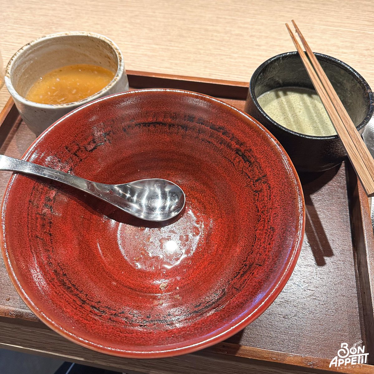bon_appetitbkk's tweet photo. ตอนนี้ได้ข่าวว่าคิวเต็มไปยาววว และน่าจะเปิดให้จองใหม่ทาง LINE @ 
นี่พูดแล้วน้องอยากกินอีกเลย ประทับใจมากกกกก🥹 สมัครเป็น fc เชฟเลยค่ะ✨

ปล. ร้านเคยใช้ชื่อเก่าว่า Slurpbrothers เมื่อก่อนจะเปิดเป็น pop-up แต่ตอนนี้เปิดเป็นร้านถาวรแล้ว แถวเอกมัย ชื่อ Kataru Ramen ค่ะ

📍Kataru, Ekkamai

#bonappetitbkk
#bonappetitbkkxKataru
#bonappetitbkkxRamen
#bonappetitbkkxEkkamai
#อร่อยบอกต่อ #พิกัดร้านลับ