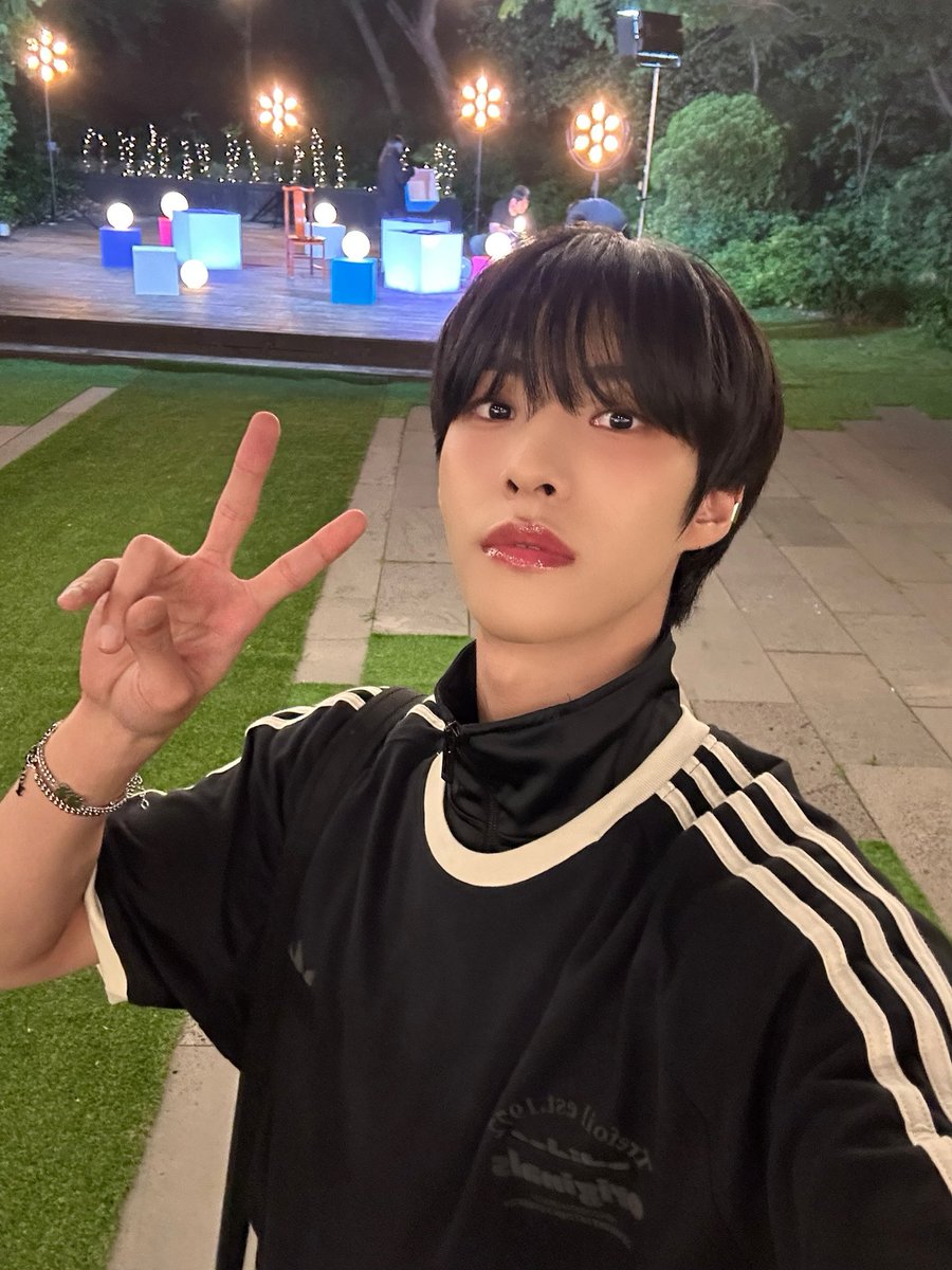 YOUNITE_twt's tweet photo. 즐거웠어용🥰

#현승 #HYUNSEUNG https://t.co/9kYLiuWse0