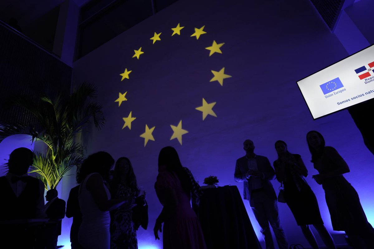JuttaUrpilainen's tweet photo. .@UnionEuropeaRD hosted #EuropeDay reception, which brough together hundreds of 🇩🇴🇪🇺 stakeholders to celebrate our strong values-based ties.

Let’s use #GlobalGateway to identify areas where we can do more together and harness the country’s dynamic economy and huge human capital! https://t.co/qcA2QWjHRx