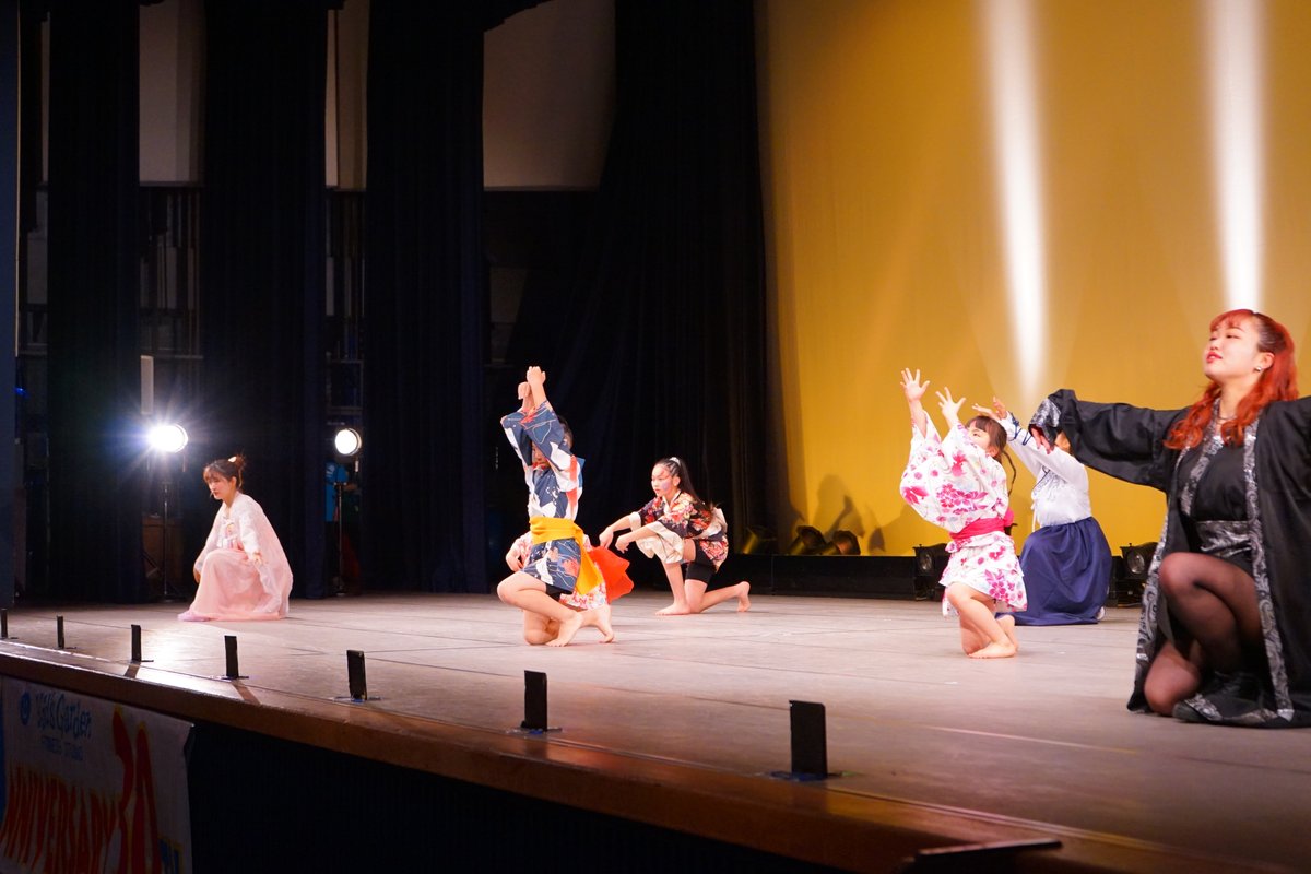 kidsgarden_fs's tweet photo. 🎵舞台　#キッズダンス #バランスボール

2024,3,20水曜日　祝日
第30回キッズガーデン武蔵小杉教室発表会
川崎市民プラザ　ふるさと劇場

🎧 #TheSliders 🎤 #吉川晃司 💃#lamune

#企業公式相互フォロー #川崎市 #武蔵小杉 #スペースオペラ #ダンススクール #ダンス教室 #ダンススタジオ #特設サイト #設営完了 #スポーツクラブ #法政通り #ブレーメン通り #ダンス動画

体験見学の申込＆問い合わせ
https://t.co/RLOC3cX7ot