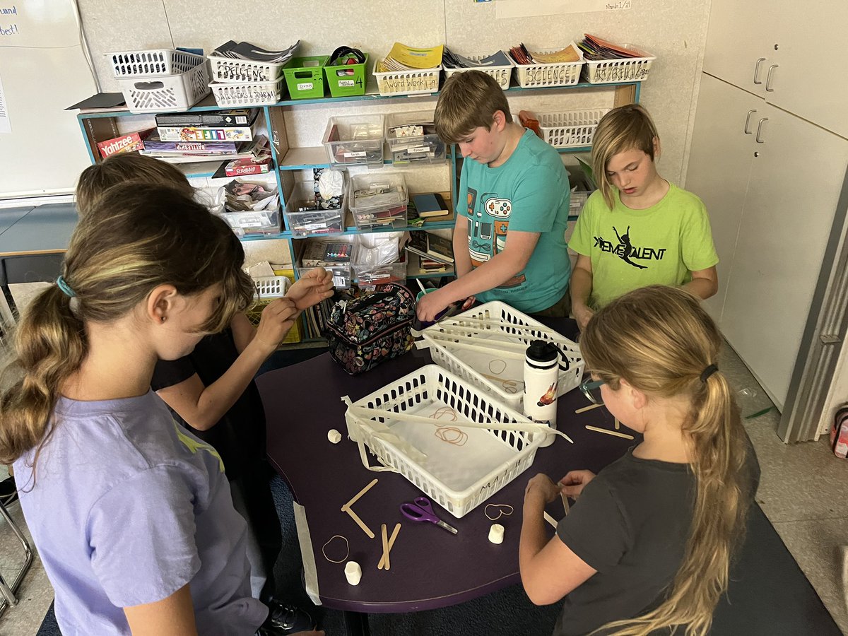 curtiskennedy78's tweet photo. My grade 4/5 class had fun designing and testing their popsicle marshmallow catapults during STEM today. #abbyschools https://t.co/Vhae09X3uc