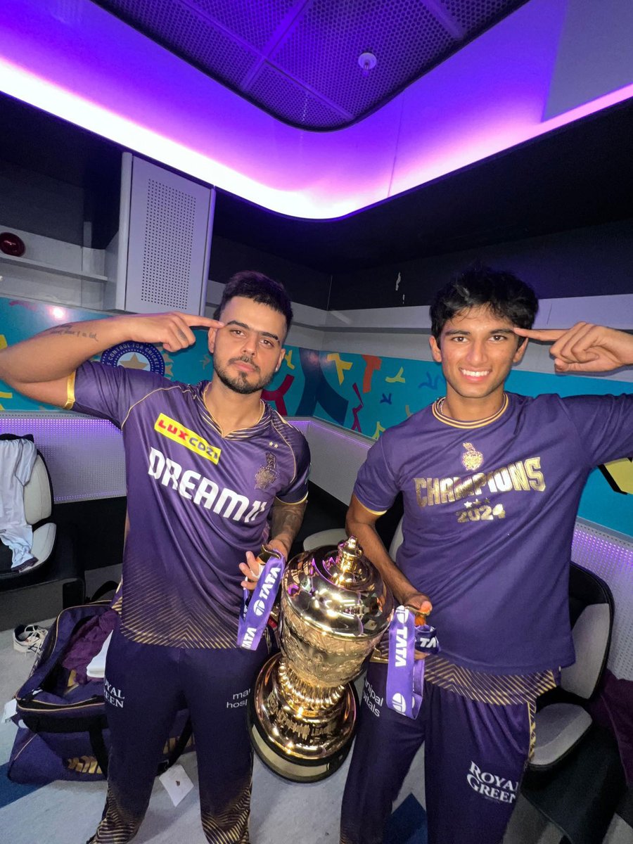 When you win the IPL and drop the @MarcusRashford celebration 👉👨‍🦱 @KKRiders | @ManUtd