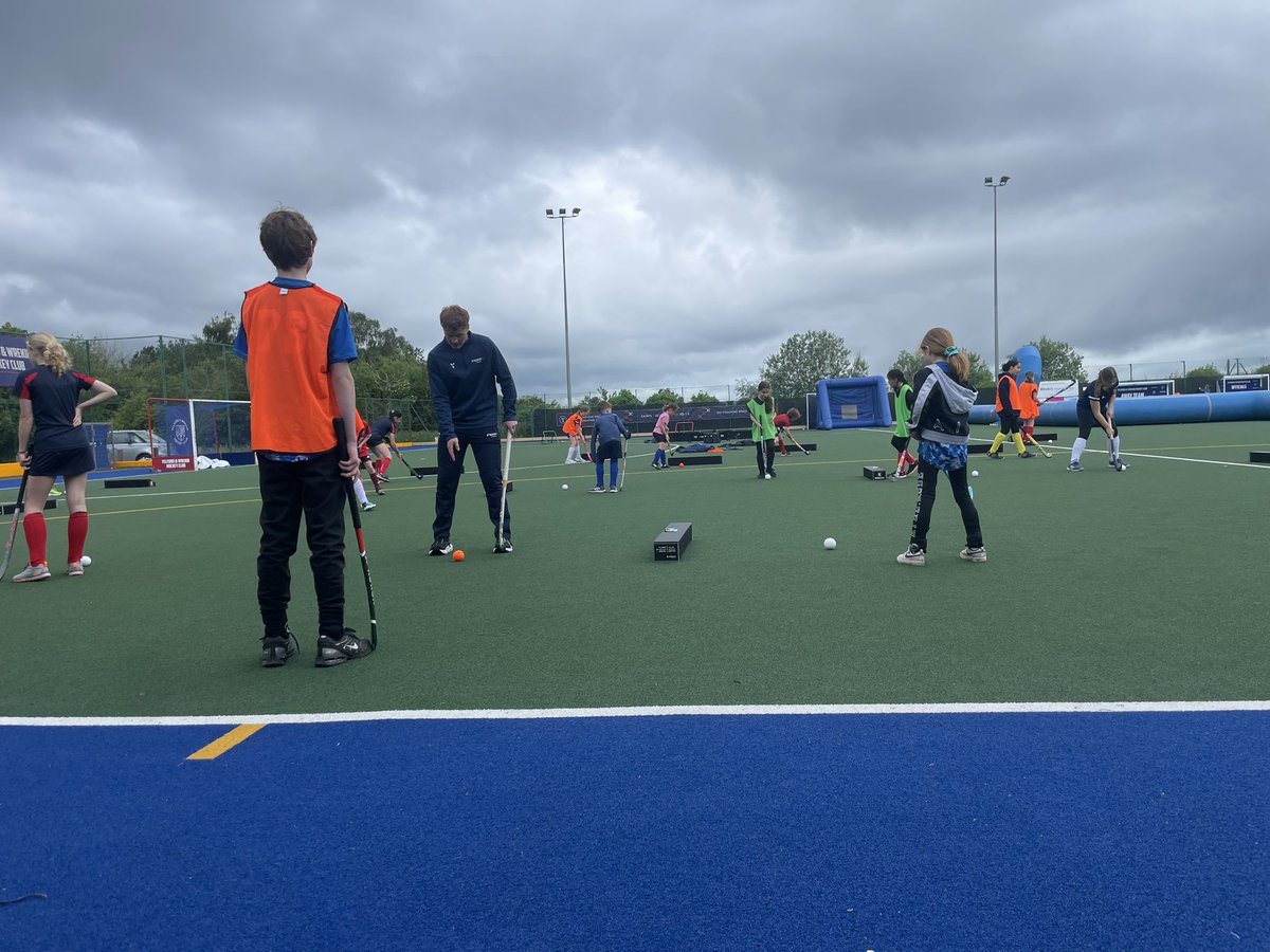 PerfXHockey's tweet photo. A great start to the day at our @TelfordWrekinHC camp today, the rain has held off despite the dark sky and the players have been working hard ππ€© #MakeHockeyFun #PerfXHockey #HockeyCamps #HockeyCoaching #ShropshireHockey #ImprovingPERFormance https://t.co/Le8P21C5za