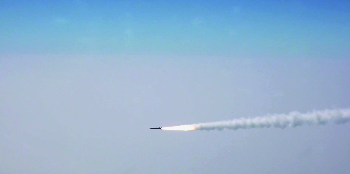 DRDO successfully flight-tested air-to-surface missile RudraM-II from Su-30 MK-I DRDO successfully flight-tested the RudraM-II air-to-surface missile from Su-30 MK-I platform of the IAF off the coast of Odisha at around 1130 hours on May 29, 2024. vskbharat.com/drdo-successfu…