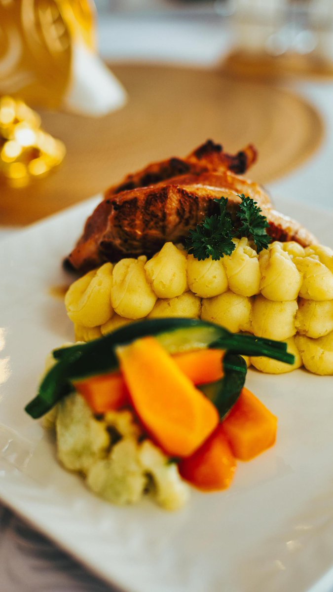 AherezaJanice's tweet photo. Calling all Kampala people to check out “Conversations Over Lunch” hosted by Uvotam at @la_vermo.
Come through and enjoy captivating discussions & delicious bites.
🗓️: 1st June
📍Ntinda
Book your table now #ConversationsOverLunch
#CocktailConversations https://t.co/gtD1h92dV3
