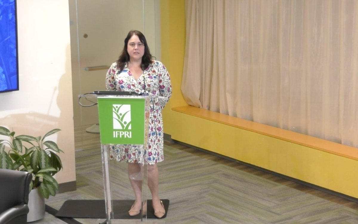 @Jo_Swinnen @IFPRI @CGIAR @PMenonIFPRI @FoodSystems @UN_Nutrition '1 in 5 lives could be saved by improving #diets,' - Deanna Olney #GFPR2024 delves into how to harness #foodsystems for healthy diets by: - ensuring desirability - addressing affordability - reshaping food environments & supply chains - leveraging an enabling enviro