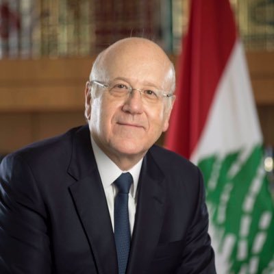 تعهد دولة رئيس الحكومه اللبنانيه@Najib_Mikati  بعدم تسليم المطلوبين سياسيًا وأمنيًا للنظام السوري، وأوعز بإنشاء خط ساخن للتعامل مع الحالات الطارئه .
حملة دعم المعتقلين السوريين تشكره على تجاوبه وتعاونه مع القضية.

#أنقذوا_المعتقلين_السوريين_في_لبنان #BeTheirVoice