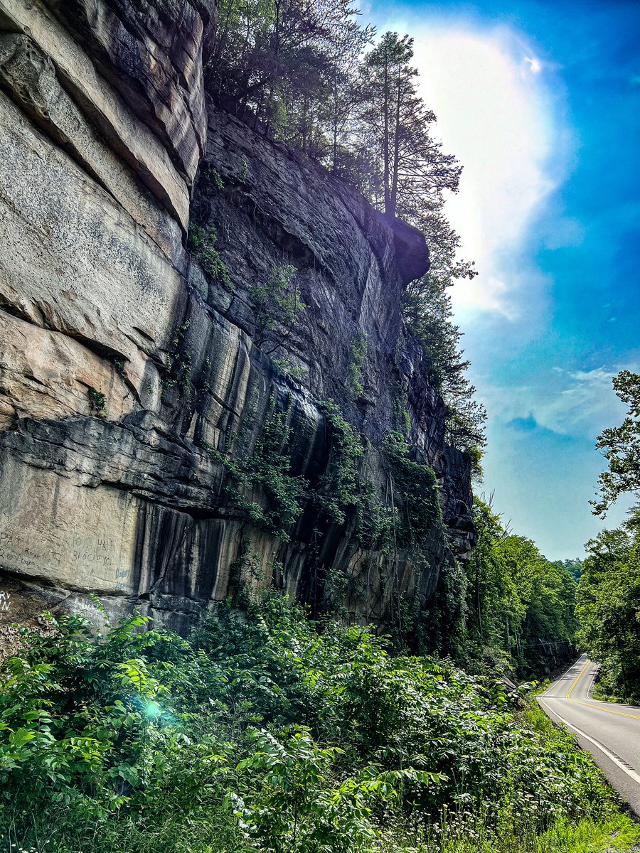 ChadChrisman's tweet photo. #Jellico #Tennessee #US25W https://t.co/epYH75poMJ