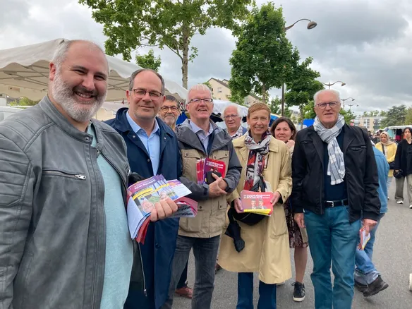 #Européennes @emmanuelmaurel (liste PCF), à Bourges ce mercredi : 'un élargissement de l'UE aggraverait le dumping social' leberry.fr/bourges-18000/…