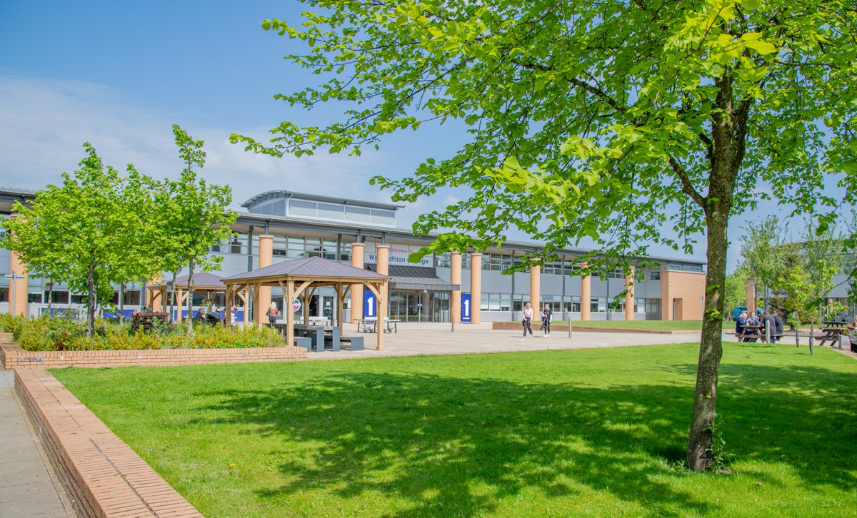 West Lothian College is looking to appoint a Work Based Assessor for Social Services and Healthcare 📢 ⏰ Closing date for applications is Sunday, 2 June. To find out more about the role, visit 👉 bit.ly/3Visurz