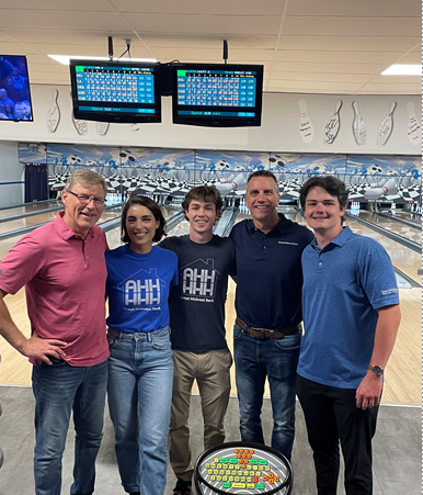 SimplyLocalBank's tweet photo. A perfect strike for the community! Great Midwest Bank employees joined the Greater Milwaukee Association of Realtors Youth Foundation bowling tournament to help raise funds for youth-focused non profits in the area. #SimplyLocal #Community Member FDIC https://t.co/9okHovzZqa