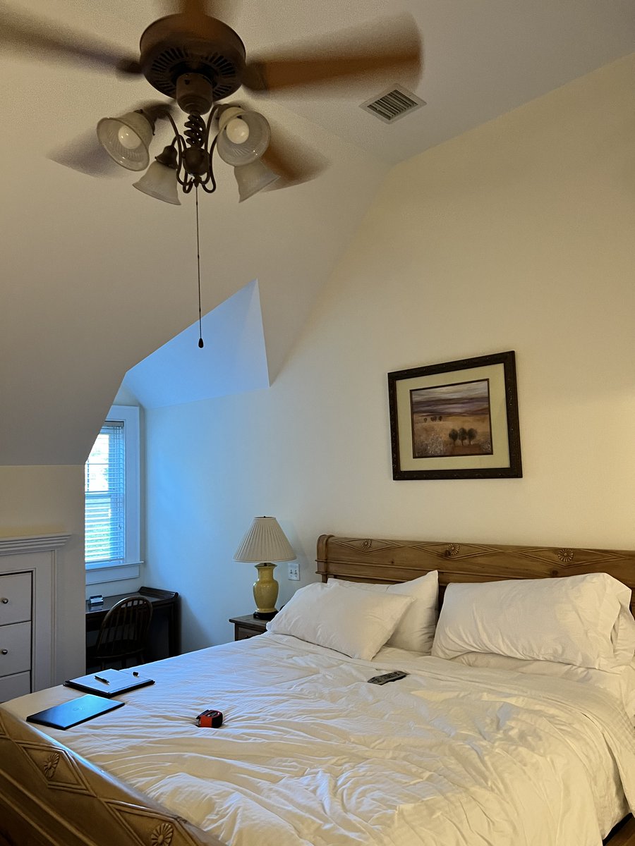 Who's ready for another #projectupdate?

Progress is being made here in Sagaponack New York! Check out one of the completed rooms & scroll to see what it looked like before.

We are working on a remodel of the hotel and cottages!

#hoteldesign #hotelier #hotelmanagement