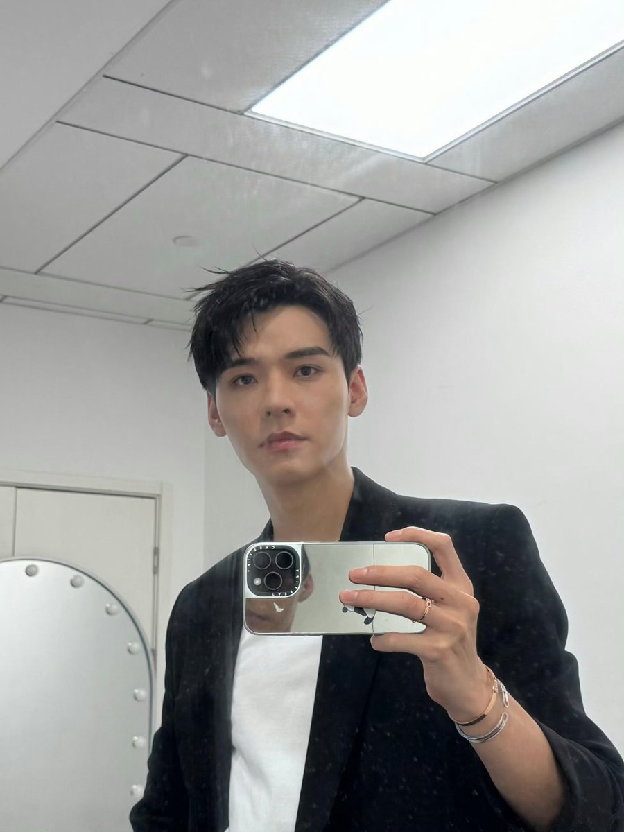 gongsimorn's tweet photo. Just me and my schedules. https://t.co/aYLRTEViRW
