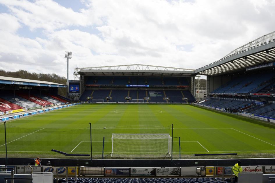 Blackburn Rovers head groundsman Wilkin on Ewood Park pitch: How the Ewood Park pitch stayed in good nick last season despite nearly 40 games and a barrage of bad weather lancashiretelegraph.co.uk/sport/24353306…