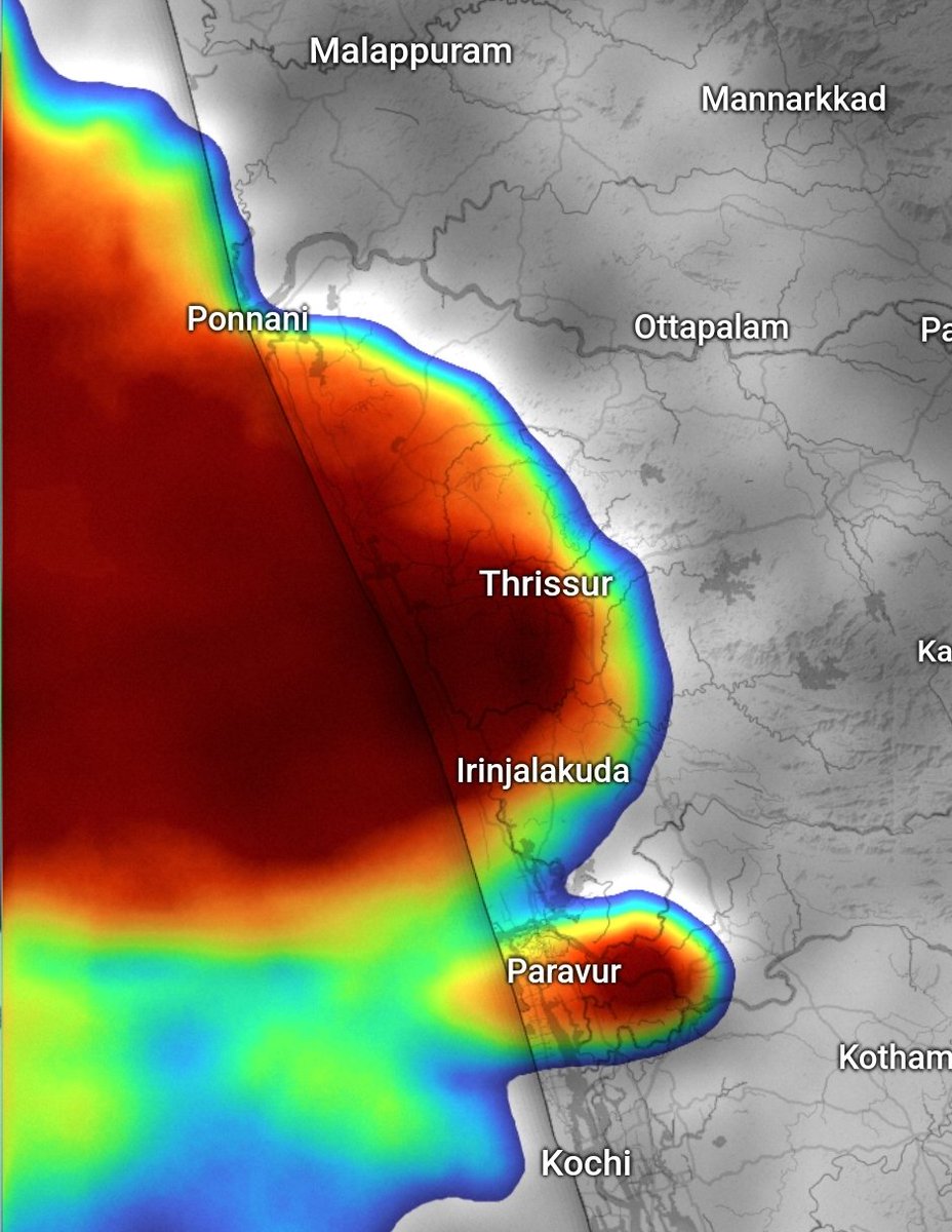 Smashing rains over Thrissur and Kalamassery region in Ernakulam. 

Kalamassery has recorded 134 mm in the last couple of hrs.
Yesterday, 166 mm.

Many streets would be waterlogged by now.

#KeralaRains