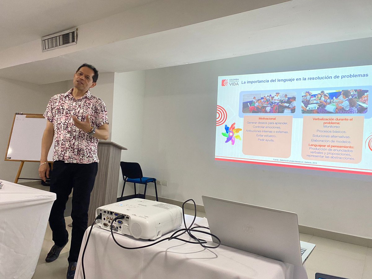 blisneida tweet media