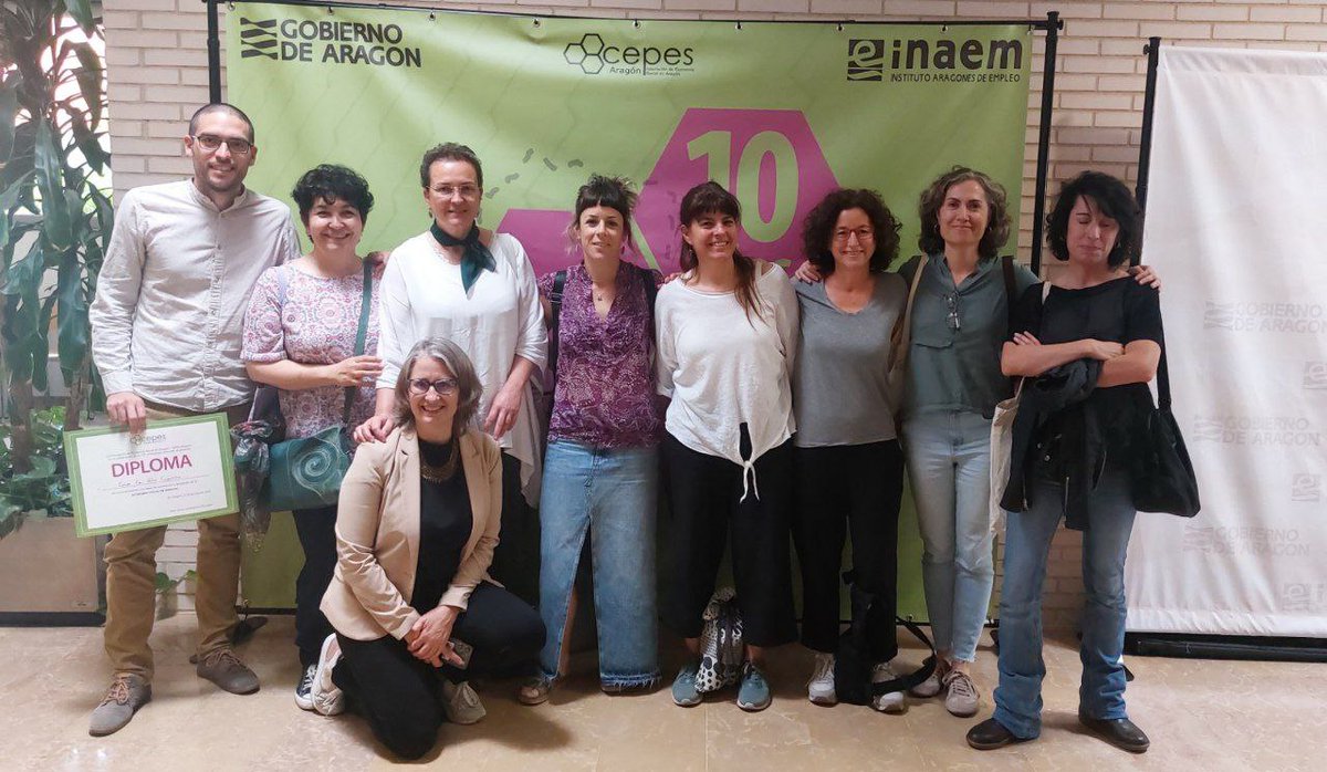 Hoy @CEPES_Aragon cumple 10 años. Suscribimos estas palabras del acto de celebración: 'en un mundo cada vez más complejo otra forma de hacer economía es posible, y por eso renovamos nuestro compromiso con la #EconomíaSocial'.
¡Enhorabuena por todo el trabajo realizado! 💜