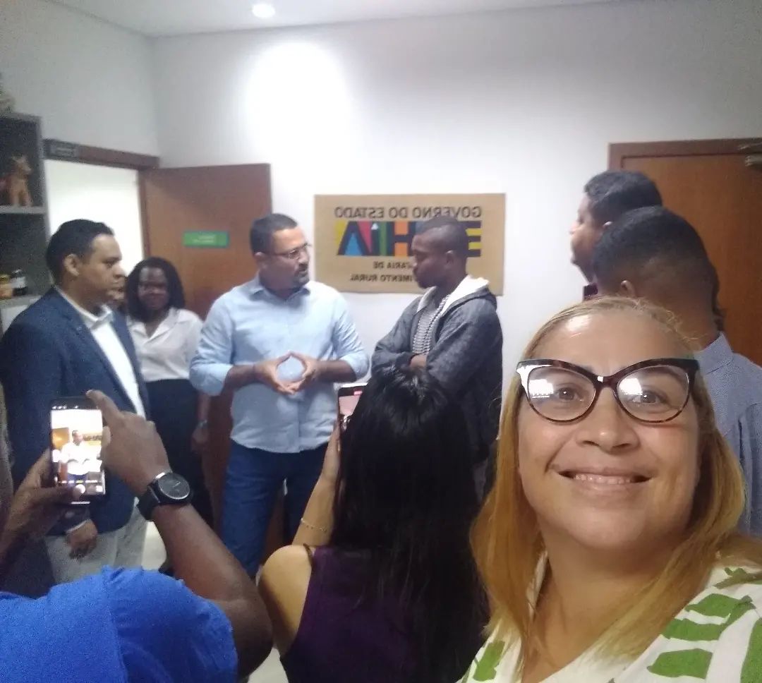 Davi esteve reunido recebendo instruções e aprendendo sobre Desenvolvimento Rural da Bahia, estava bastante interessado no assunto.