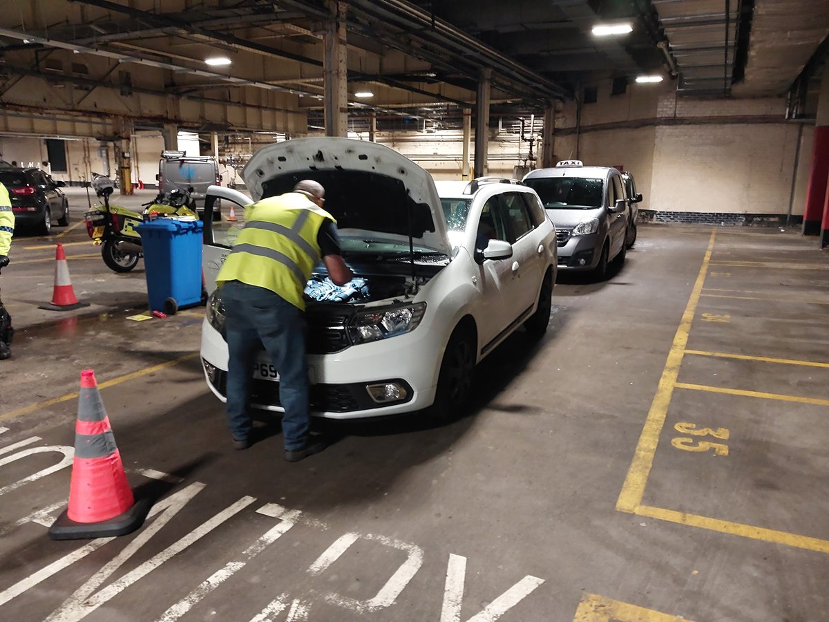 #TaysideRP carried out checks of taxis in Dundee with officers from @DundeeCouncil yesterday. 25 taxis were checked, 14 were found with faults that will require to be rectified before taking passengers.