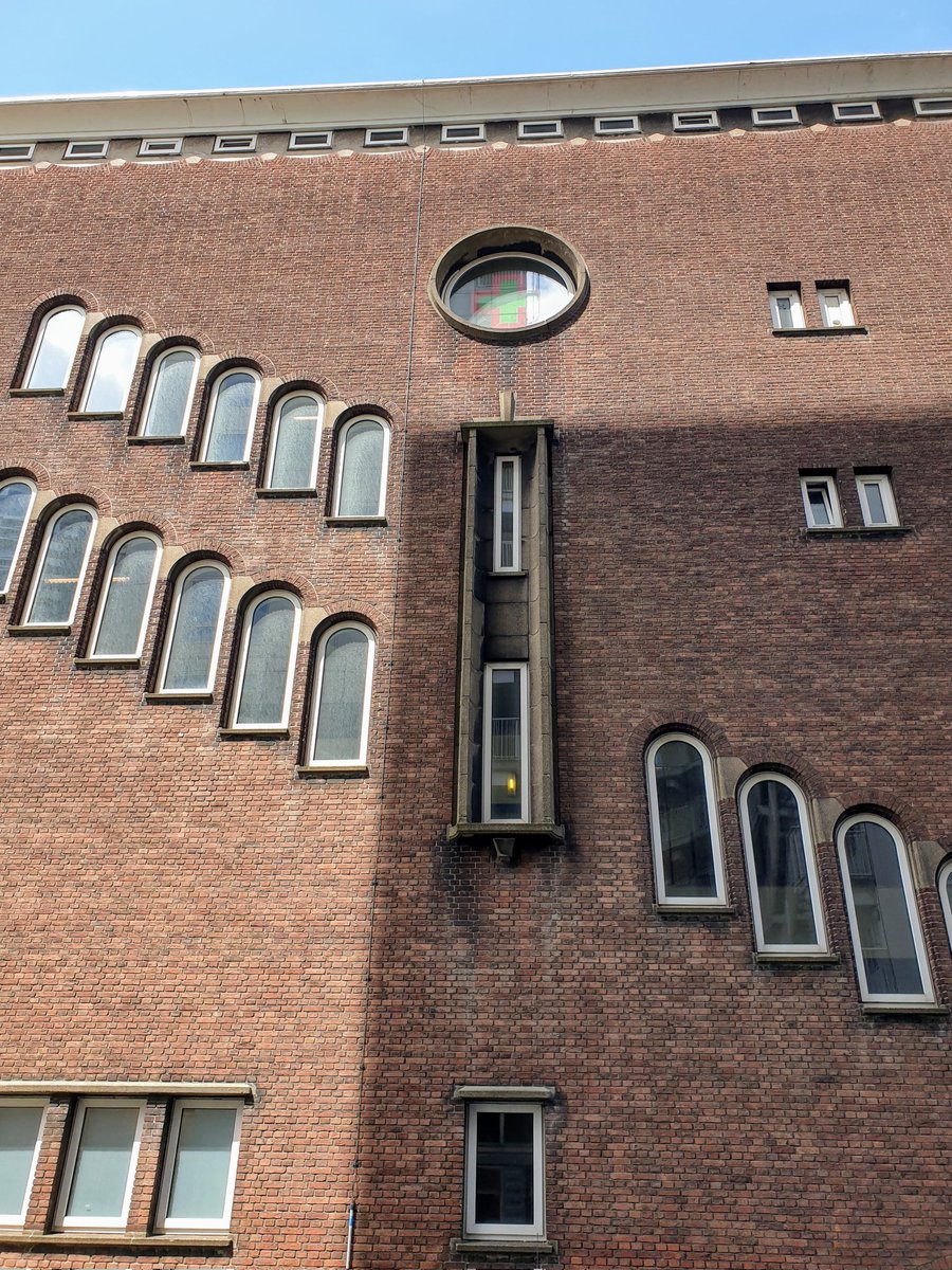 GGD Rotterdam (Ad van Steur 1941) #windowsonwednesday #architecturephotography #Rotterdam #streetsofRotterdam